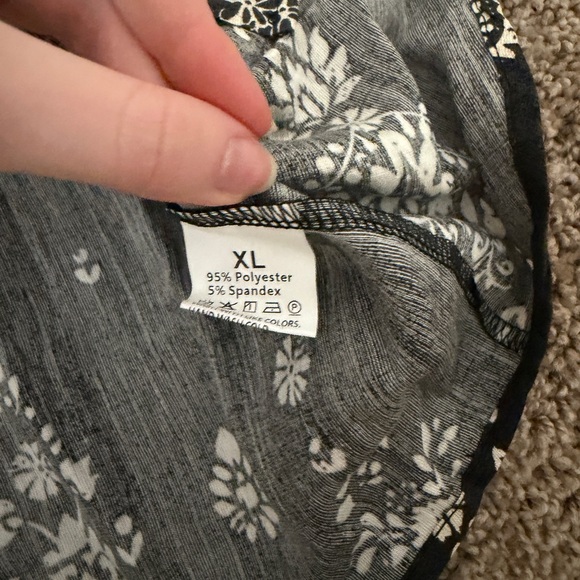 Boho Floral Long Sleeve in Black - Picture 8 of 8